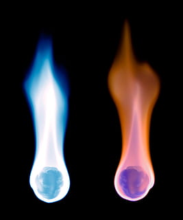 flames, resum, fons, bonic, flama, ardent, cremar, primer pla, explotar, explosió, foc, calor, calenta, calor - temperatura, cremant, fons negre, cap gent, a l'interior, blau, tir de l'estudi, foc - fenomen natural, generació de combustible i energia, il·luminat, signe, senyal d'advertència, brillant, moviment, naturalesa, color taronja, centrar-se en primer pla, lluminós, 1080P, CC0, domini públic, lliure de regalies
