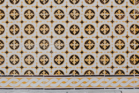 azulejos portugueses, típica, vidrado, cerâmica, azulejos, Lisboa, Portugal, fundo, parede, padronizar, telha, arquitetura, estrutura construída, desenhar, ninguém, arte e Artesanato, quadro completo, recurso de construção de parede, construção, construir, o passado, criatividade, cobertura, exterior do edifício, história, pavimento, origens, ornamentado, repetição, Antiguidade, estampa floral, 5K, CC0, domínio público, royalty free