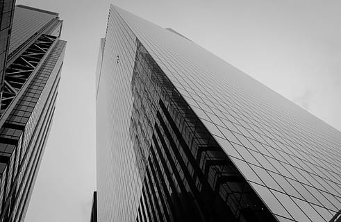, arquitectura, estructura construïda, exterior de l'edifici, vista d’angle baix, cel, edifici, oficina, ciutat, alta - alta, exterior d’edifici d’oficines, modern, cel clar, cap gent, naturalesa, dia, gratacels, torre, a l'aire lliure, vidre - material, negocis, districte financer, 5K, CC0, domini públic, lliure de regalies