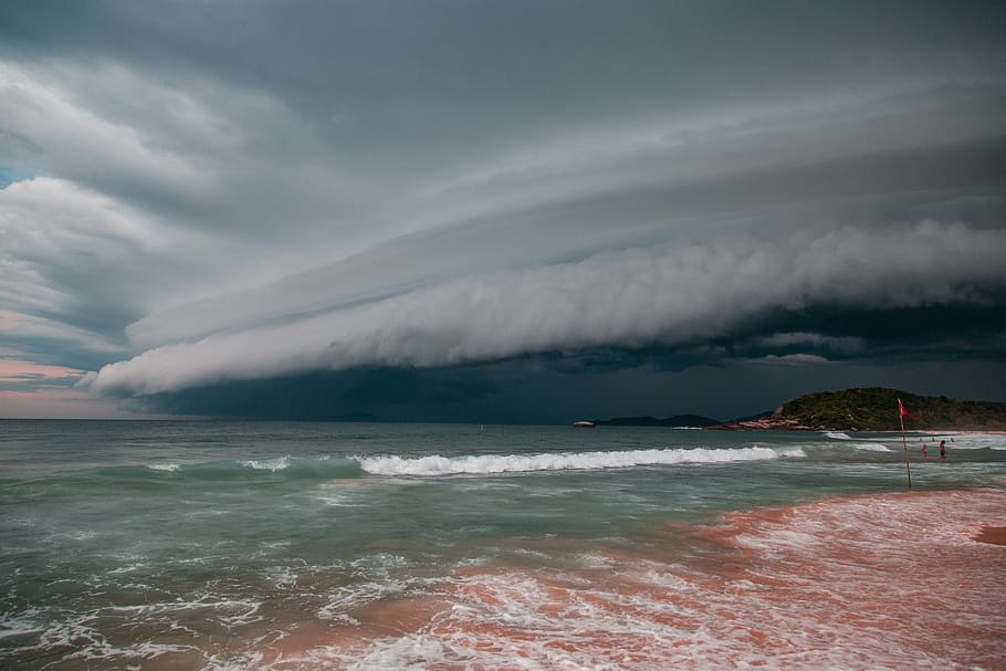 hav, hvid, dramatisk, himmel, strand, skyer, cloudscape, overskyet, daggry, frygt, landskab, natur, ocean, udendørs, regn, sand, naturskøn, marinemaleri, kysten, storm, sommer, solnedgang, surf, tordenvejr, rejse, vand, bølger, skønhed i naturen, sky - himmel, bevægelse, scenics - natur, ingen mennesker, bølge, vandsport, ro, ikke-urbane scene, rolig scene, dag, jord, magt i naturen, 5K