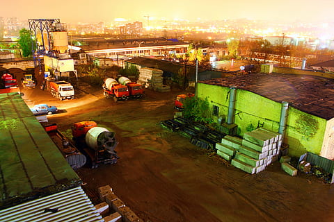 mimariler, , ufa, blok, inşa etmek, bina, çimento, beton, inşaat, sanayi, proje, yapıları, uzun boylu, kentsel, Kent, Cityscape, dış, aydınlatılmış, ışık, hareket, gece, açık havada, yol, faliyet alani, sahne, gökyüzü, ufuk çizgisi, sokak, yapı, trafik, seyahat, alaca karanlık, taşımacılık, yüksek açılı görünüş, yapılı yapı, mimari, ulaşım modu, dış yapı, doğa, kara taşıtı, Su, gün batımı, tesadüfi insanlar, gün, bitki, nehir, 720P, CC0, kamu malı, telif ücretsiz