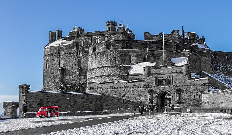 Edimburgo, castell, hivern, arquitectura, exterior de l'edifici, estructura construïda, història, cel, el passat, cel clar, edifici, naturalesa, destinacions de viatge, viatjar, dia, ciutat, a l'aire lliure, persones reals, vell, transport, fort, antic, blau, 4K