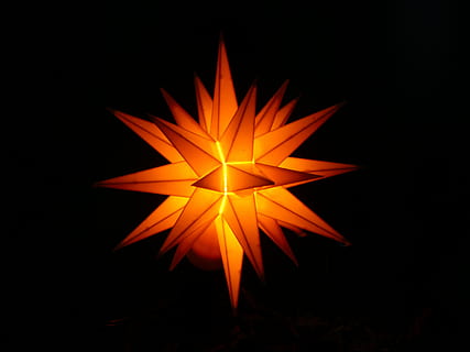 Advent, Star, leuchtenden, Hölle, Orange, Nahansicht, orange Farbe, schwarzer Hintergrund, beleuchtet, Studioaufnahme, drinnen, keine Leute, glühend, Nacht-, gestalten, dunkel, Natur, Sternform, einzelnes Objekt, kopieren sie platz, Kreativität, Schönheit in der Natur, Feier, Lichtanlage, 4K, CC0, gemeinfrei, lizenzfrei
