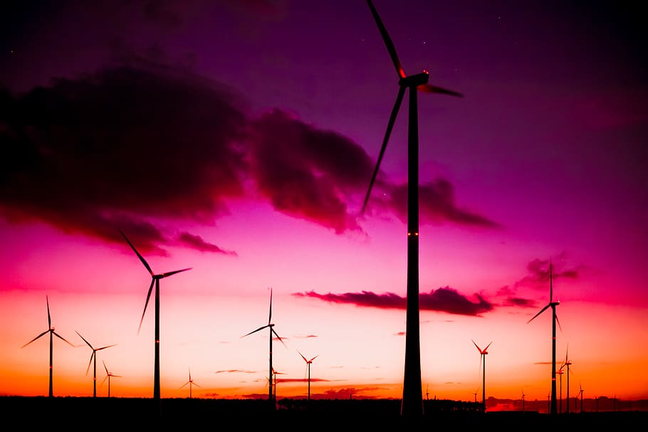 Motor-, Maschine, Motor, Windkraftanlage, Turbine, Luckau, Deutschland, Nacht-, Wolken, violett, lila, Sonnenuntergang, Silhouette, Windenergieanlage, Orange, Windgenerator, Windmaschine, Kraftstoff- und Stromerzeugung, Umgebung, Windkraft, Himmel, erneuerbare Energie, alternative Energie, wolke - himmel, Umweltschutz, Technologie, Natur, orange Farbe, Schönheit in der Natur, keine Leute, Wind, Elektrizität, Kraft in der Natur, draußen, Netzteil, nachhaltige ressourcen, 5K