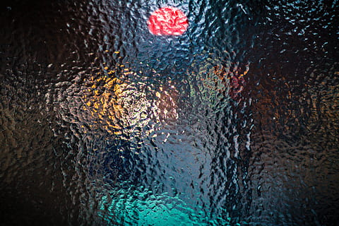 superfície de vidre, llum, textura, aigua, vidre, nit, hivern, ciutat, fred, ze, pluja, zing, bokeh, tempesta, gel, ornament, mel d'abella, invertebrat, animal, insecte, abella, fons, marc complet, cap gent, patró, transparent, primer pla, humit, vidre - material, naturalesa, dia, a l'interior, mar, vidre esmerilat, transport, tirar, temporada de pluges, 5K, CC0, domini públic, lliure de regalies