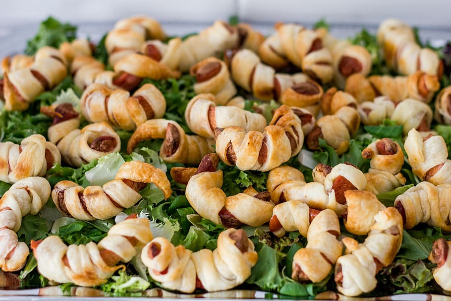 rodanxes, pernil, formatges, aperitiu, al forn, borrós, pa, color, cuina, deliciós, profunditat de camp, dieta, sopar, epicure, menjar, saludable, casolà, carn, nutrició, festa, botifarres, saborós, vegetals, menjar i beguda, frescor, gran grup d'objectes, cap gent, alimentació saludable, primer pla, marisc, abundància, llest per menjar, enfocament selectiu, crustaci, planta, benestar, naturalesa, a l'interior, arranjament, fons, decorar, berenar, 5K