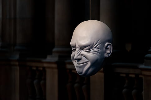 alienígena, cap, persona, humà, Escòcia, galeria d'art kelvingrove, Glasgow, accessori, accessoris, gots, cara, calb, cap calb, cara arrugada, arrugues, cop de cap, cap flotant, art Modern, escultura, galeria d'art, representació humana, representació, primer pla, cap gent, centrar-se en primer pla, creativitat, semblança masculina, art i artesania, a l'interior, bust, part del cos, arquitectura, estàtua, religió, espiritualitat, esquelet humà, creença, artesania, 5K, CC0, domini públic, lliure de regalies