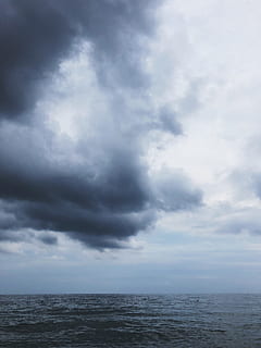 toneel-, uitzicht, oceaan, bewolking, wolken, cloudscape, bewolkt, milieu, horizon, natuur, buitenshuis, landschap, zee, zeegezicht, hemel, water, weer, wolk - lucht, horizon over water, schoonheid in de natuur, scenics - natuur, storm, kalmte, geen mensen, rustige scène, stormwolk, dag, afgelegen, kracht in de natuur, donker, onheilspellend, 4K, CC0, publiek domein, royaltyvrij