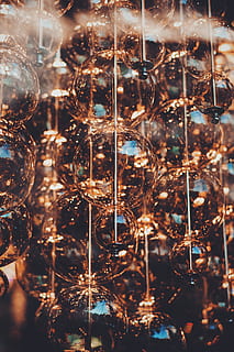 bombolles, groc, llum, esfera, il·luminació, aranya, cristall, bombolla, vidre, ornament, patró, fractal, gota, paper, aigua, copa, accessoris, accessori, taló, a l'aire lliure, confeti, a l'interior, decoració, transparent, penjant, vidre - material, Nadal, decoració de Nadal, equips d’il·luminació, il·luminat, primer pla, cap gent, celebració, festa, marc complet, centrar-se en primer pla, gran grup d'objectes, adorn de Nadal, arranjament, 5K, CC0, domini públic, lliure de regalies