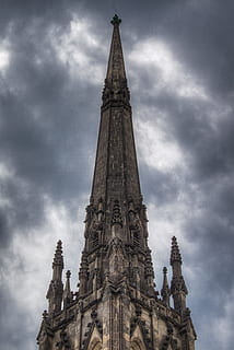 cattedrale di Colonia, architettura, monumento, costruzione, campanile, hamilton, guglia, Torre, Ontario, obelisco, pilastro, colonna, Chiesa, nuvoloso, hdr, città, metropoli, urbano, cittadina, archeologia, cielo, struttura costruita, nuvola - cielo, Inquadratura dal basso, esterno dell'edificio, religione, credenza, spiritualità, luogo di culto, destinazioni di viaggio, il passato, storia, natura, giorno, nessuno, alto - alto, all'aperto, stile gotico, 4K, CC0, dominio pubblico, privo di copyright