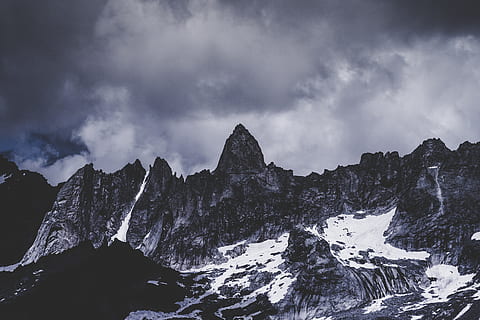 Schnee, bedeckt, Berg, Weiß, Wolken, Himmel, Wolke, Nebel, Winter, kalt, Schatten, Licht, Sturm, dunkel, Natur, draußen, Gebirge, Tapete, Naturtapete, Naturlandschaft, Berglandschaft, dunkle Wolke, Gipfel, Dolomiten, Landschaft, Rock - Objekt, Reise, szenen, wolke - himmel, berühmter Platz, europäische alpen, Tourismus, Wandern, Blau, Sommer-, Wolkengebilde, Schönheit in der Natur, Europa, Wald, Abenteuer, Alt-Etsch, Reiseziele, 4K, CC0, gemeinfrei, lizenzfrei