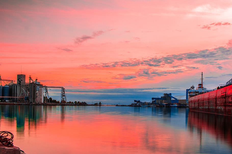 Canadà, goderich, sal, la meva, vaixell, posta de sol, ascensors, aigua, llac, port, cel, arquitectura, núvol - cel, reflexió, estructura construïda, exterior de l'edifici, transport, destinacions de viatge, color rosa, ciutat, connexió, naturalesa, pont - estructura feta per l'home, pont, vaixell nàutic, bellesa a la natura, cap gent, a l'aire lliure, 5K
