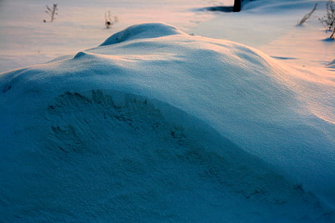 sne, Mark, baggrund, vinter, , blå, jord, vandret, is, udendørs, kold, ingen, sæson-, vinterlige, vejr, december, frost, aften, mørk, kold temperatur, landskab, skønhed i naturen, scenics - natur, miljø, natur, ro, ingen mennesker, rolig scene, ikke-urbane scene, bjerg, Frosset, dag, snedækket bjerg, 4K, CC0, offentligt domæne, royaltyfrie