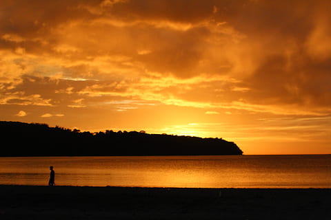 tramonto, Bataan, arancia, spiaggia, mare, sole, tropicale, d'oro, Filippine, vacanza, paesaggio, scenario, cielo, silhouette, acqua, bellezza nella natura, scenics - natura, nuvola - cielo, colore arancione, natura, la tranquillità, scena tranquilla, albero, terra, riflessione, cielo drammatico, all'aperto, persone, 5K, CC0, dominio pubblico, privo di copyright