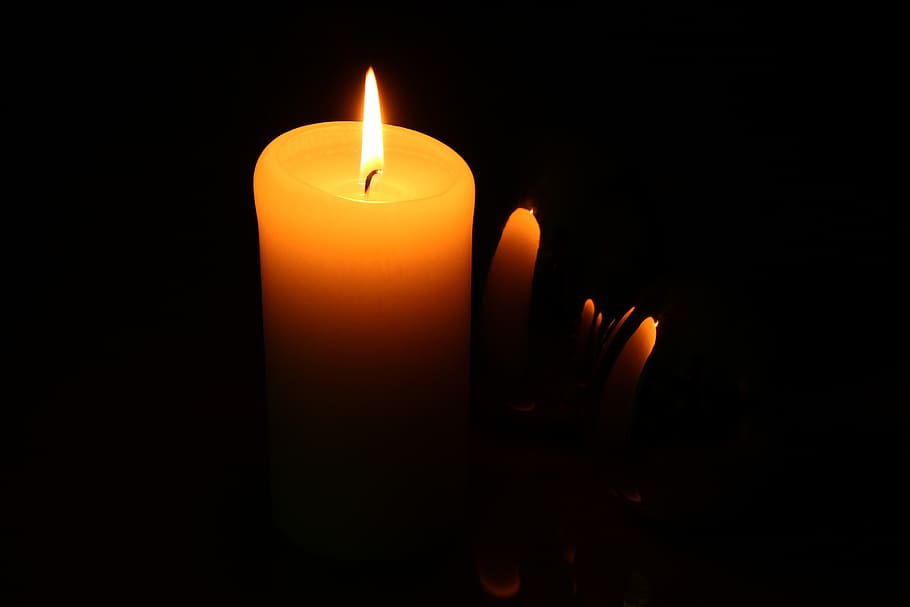 vela, flama, espelmes, foc, llum, cremar, aniversari, calor, brillant, cera, romàntic, dol, fosc, calenta, meditació, contemplatiu, humor, Nadal, duplicació, vidre, flama de vela, cremant, foc - fenomen natural, calor - temperatura, fons negre, a l'interior, il·luminat, naturalesa, primer pla, còpia espai, tir de l'estudi, color taronja, cap gent, fusió, llum - fenomen natural, lluminositat, 5K