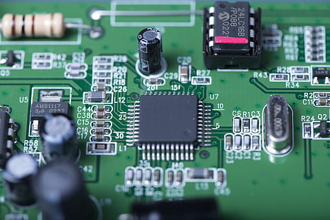 Electronică, tranzistor, rezistor, component, tehnologie, echipament, industrie, conductor, placă de circuit, industria electronică, cip de calculator, placa de baza, echipamente de calcul, a închide, computere, Culoarea verde, complexitate, calculator, conexiune, selectiv, nici o persoana, inovație, cadru complet, în interior, fundaluri, componente electrice, Procesor, rețele, 5K, CC0, domeniu public, fără drepturi de autor