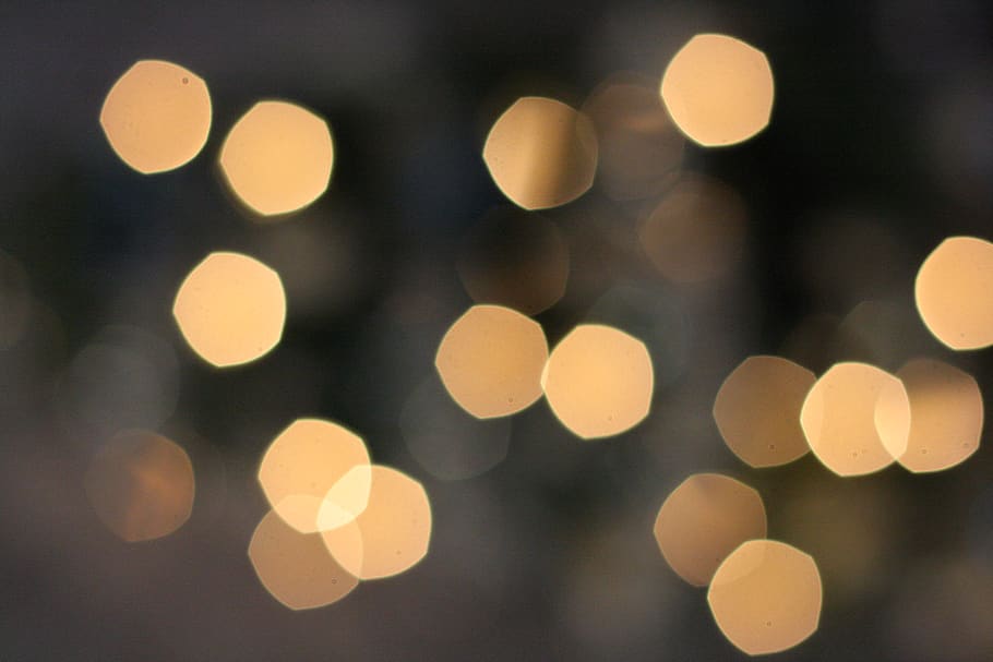 belysning, lys, flare, struktur, bokeh, træ, jul, sfære, lys pære, ild, flamme, mad, fløde, creme, dessert, tekst, lysarmatur, guld, honning, sløret, belyst, nat, cirkel, abstrakt, baggrunde, geometrisk form, glødende, ingen mennesker, fik øje på, belysningsudstyr, form, lys - naturligt fænomen, dekoration, mønster, fest, gadebelysning, linseflare, udendørs, tekstureret effekt, abstrakte baggrunde, lilla, 4K