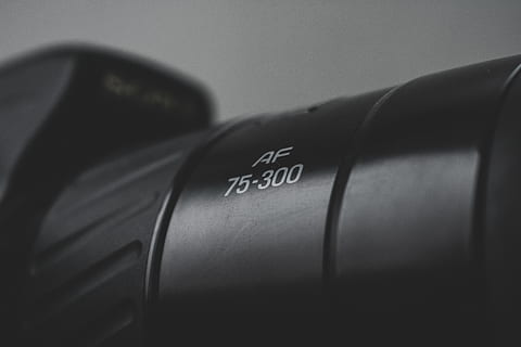 elektronik, mus, computer, hardware, kikkert, 300mm, fokus, linse, bokeh, sony, kosmetik, kameralinsen, cylinder, kamera, linsedæksel, radio, lampe, lommelygte, læbestift, mikroskop, tekst, indendørs, ingen mennesker, tæt på, meddelelse, vestlige script, to objekter, forretning, teknologi, selektiv fokusering, studio skud, kopiere plads, forberedelse, sort farve, høj vinkel visning, forbindelse, organisation, bil, fokus på forgrunden, 5K, CC0, offentligt domæne, royaltyfrie