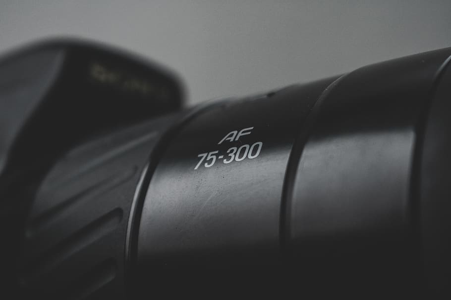electrònica, ratolí, ordinador, maquinari, binoculars, 300 mm, focus, lent, bokeh, sony, cosmètics, lent de la càmera, cilindre, càmera, tapa de lent, ràdio, llum, llanterna, llapis de llavis, microscopi, text, a l'interior, cap gent, primer pla, comunicació, guió occidental, dos objectes, negocis, tecnologia, enfocament selectiu, tir de l'estudi, còpia espai, preparació, color negre, vista d’angle alt, connexió, organització, cotxe, centrar-se en primer pla, 5K