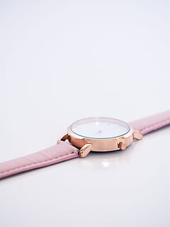 round, white, gold-colored analog, watch, surface, strap, clock, workspace, time, minimal, close up, vintage, old, blog, open, desk, workplace, white space, gold, create, wallpaper, business, desktop, magnifying Glass, single Object, equipment, close-up, no People, searching, backgrounds, discovery, exploration, isolated, work Tool, loupe, 4K, CC0, public domain, royalty free