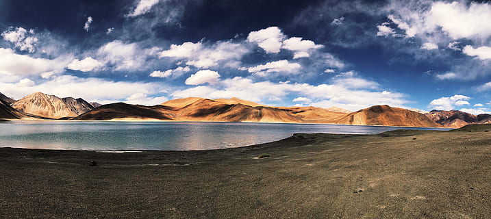 pangong tso, muntanya, escenics - natura, núvol - cel, bellesa a la natura, cel, aigua, medi ambient, terra, paisatge, Serra, naturalesa, tranquil·litat, escena tranquil·la, escena no urbana, cap gent, destinacions de viatge, idíl·lic, remot, mar, desert, a l'aire lliure, clima àrid, clima, llacuna, cim de muntanya, semiàrid, 8K, CC0, domini públic, lliure de regalies