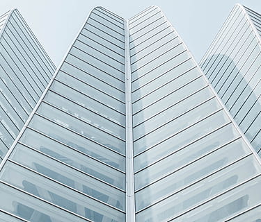 architettura, bianca, costruzione, infrastruttura, grattacielo, Torre, struttura costruita, esterno dell'edificio, Inquadratura dal basso, città, moderno, edificio per uffici esterno, ufficio, vetro - materiale, modello, nessuno, giorno, cielo, alto - alto, cielo sereno, riflessione, natura, finestra, all'aperto, color argento, direttamente sotto, 4K, CC0, dominio pubblico, privo di copyright