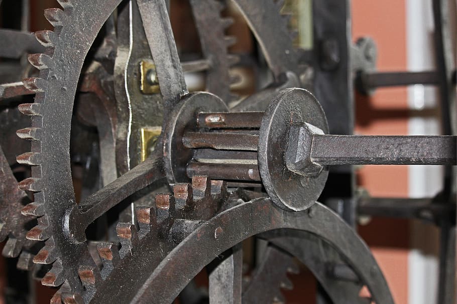 moviment, rellotge antic, temps, antiguitat, engranatges, metall, nostàlgia, rellotge, temps de, acabar, hores, temps indicatiu, primer pla, valuós, horologia, màquina del temps, vell, maquinària, cap gent, tecnologia, part de la màquina, indústria, centrar-se en primer pla, equipament, patró, connexió, a l'interior, cadena, dia, fàbrica, arquitectura, vàlvula de màquina, ferro forjat, ferro - metall, roda, 5K