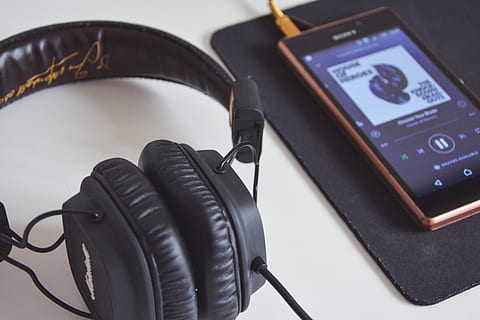 Android, mušti, kabelis, Saunus, ausines, hipsteris, nuotaika, muzikos grotuvas, vakarėlis, žaisti, grotuvas, išmanusis telefonas, garsas, tapetai, technologijos, belaidžio ryšio technologija, komunikacijos, ryšį, klausytis, juoda spalva, Iš arti, lentelė, patalpose, įranga, nešiojamas informacijos įrenginys, nėra žmonių, skaitmeninė tabletė, perkeliamumas, muzika, kompiuteris, fotografijos temos, modernus, elektros įranga, skaitmeninė kamera, asmeninis priedas, 4K, CC0, Viešasis domenas, nemokamai