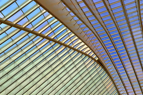 clear, glass roof, gray, steel frames, architecture, building, ceiling, construction, design, futuristic, glass, glass items, low angle shot, modern, pattern, perspective, roof, steel, built structure, low angle view, no people, day, full frame, glass - material, indoors, backgrounds, metal, sky, nature, sunlight, 5K, CC0, public domain, royalty free
