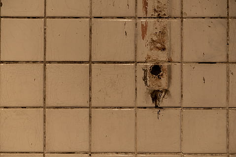 Jeffma, die Architektur, keine Leute, Wandbau - Funktion, gebaute Struktur, Hintergründe, Muster, Fliese, Vollbild, Tag, Bodenbelag, Nahansicht, drinnen, texturiert, Wand, alt, gestalten, Design, verlassen, 4K, CC0, gemeinfrei, lizenzfrei