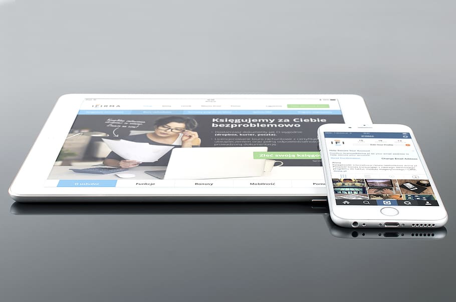 blanc, Tablet PC, iphone 6, poma, dispositius, ios, ipad, iphone, maqueta, pantalla, smartphone, tauleta, tecnologia, pantalla tàctil, telèfon intel·ligent, dispositiu d’informació portàtil, tecnologia sense fils, comunicació, connexió, telèfon mòbil, a l'interior, tir de l'estudi, fons gris, cap gent, taula, natura morta, primer pla, gris, pantalla del dispositiu, portabilitat, Finances, 2K