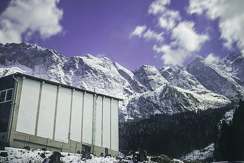 Alemanya, grainau, eibsee, bosc, casa, núvols, exposició llarga, muntanyes, zugspitze, top of germany, Alps, Alps alemanys, muntanya, arbres, neu, hivern, temperatura de fred, cel, arquitectura, núvol - cel, estructura construïda, exterior de l'edifici, naturalesa, Serra, arbre, dia, muntanya nevada, bellesa a la natura, edifici, escenics - natura, planta, cap gent, a l'aire lliure, cim de muntanya, cabina, 4K, CC0, domini públic, lliure de regalies