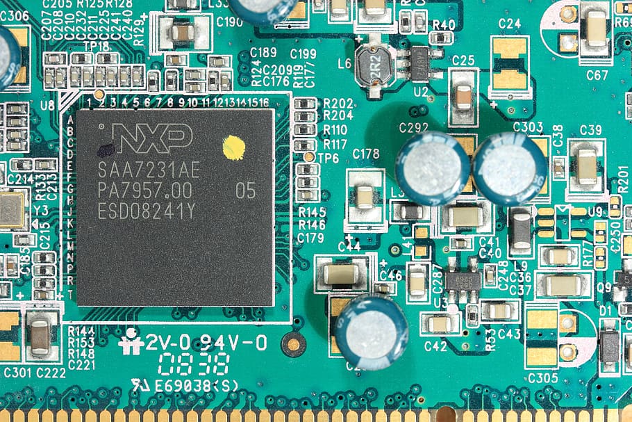cpu, teknologi, computer, halvleder, data, PCB, kondensator, modstand, kredsløb, elektronik, kort, komponent, transistor, forbindelse, chip, silicium, computerchip, elektronikindustrien, kredsløbsplade, industri, computerudstyr, udstyr, bundkort, ingen mennesker, kompleksitet, grøn farve, tæt på, fuld ramme, indendørs, baggrunde, videnskab, computer del, innovation, elektrisk udstyr, global kommunikation, elektrisk komponent, 5K