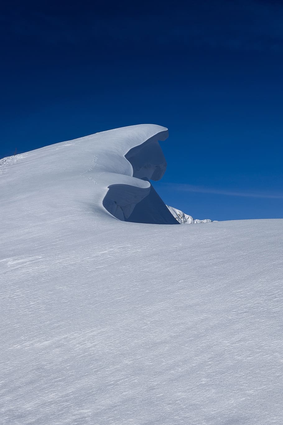 muntanya, blau, cel, neu, hivern, àrtic, gel, a l'aire lliure, vora, naturalesa, fred, fresc, glacera, asoggetti, alessio soggetti, paisatge, sol, cornises de neu, assolellat, temperatura de fred, bellesa a la natura, dia, escenics - natura, tranquil·litat, una persona, Color blanc, escena tranquil·la, terra, escena no urbana, medi ambient, camp, persones reals, muntanya nevada, 4K