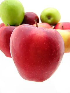 poma, pomes, diferent, menjar, fresc, fruita, verd, grup, saludable, aïllat, sucós, vermell, madur, blanc, menjar i beguda, fruita de poma, alimentació saludable, frescor, benestar, tir de l'estudi, primer pla, a l'interior, tija de la planta, fons blanc, estil de vida saludable, cap gent, color verd, natura morta, grup d'objectes, pomera de granny smith, berenar, 1080P, CC0, domini públic, lliure de regalies