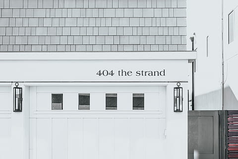 geschlossen, Weiß, Stahltor, Gebäude, Zeichen, 404, Error, die Architektur, modernes Design, Schwarz und weiß, Stadt, städtisch, Fenster, Graustufen, weiß aus, einfarbig, Mono, Der Strand, 404 der Strang, lustig, Geschäft, Fassade, Gebäudehülle, gebaute Struktur, städtische Szene, modern, draußen, Leitartikel, keine Leute, Eingang, 5K, CC0, gemeinfrei, lizenzfrei