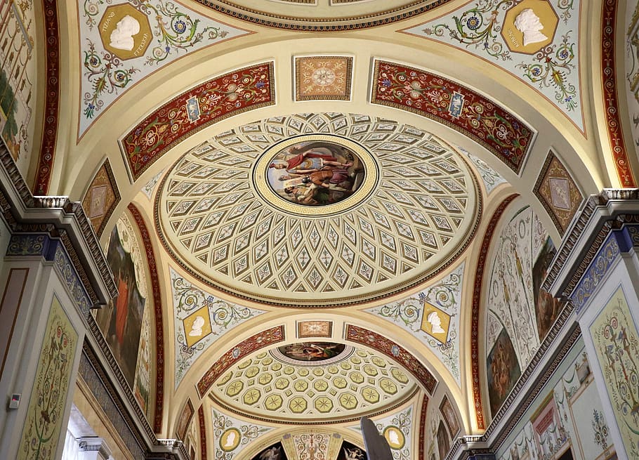museu, sostre, llum, interior, edifici, arquitectura, art, viatjar, ermita, st petersburg russia, Rússia, simetria, història, Petersburg, històric, turisme, estructura construïda, a l'interior, vista d’angle baix, creença, cap gent, patró, mural, religió, art i artesania, lloc de culte, espiritualitat, arc, destinacions de viatge, disseny, ornamentat, fresc, arquitectura i art, directament a sota, cúpula, talla, 5K