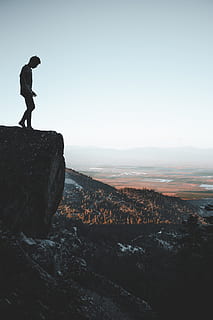 om, permanent, stâncă, siluetă, apus de soare, explorarea, explora, Munte, nevada, portocale, culoare, soare, o persoana, oameni adevărați, cer, Activitatea de agrement, lungime totală, stiluri de viață, solid, obiect de rocă, natură, scenice - natura, frumusețe în natură, bărbați, cer senin, o scenă liniștită, zi, vedere laterală, în aer liber, Privind la vedere, la marginea, 5K, CC0, domeniu public, fără drepturi de autor