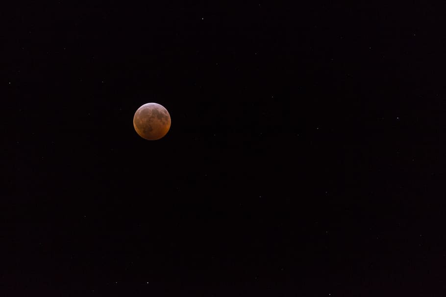 lluna plena, naturalesa, a l'aire lliure, eclipsi, Eclipse de lluna, lluna, nit, astronomia, espai exterior, espai, univers, EUA, estació Fairfax, va, cel, eclipsi total, lluna de sang, mar, línia de costa, platja, Costa, oceà, bellesa a la natura, escenics - natura, tranquil·litat, escena tranquil·la, idíl·lic, cap gent, estrella - espai, cercle, forma geomètrica, fenomen natural, Lluna planetària, forma, astrologia, espai i astronomia, 4K
