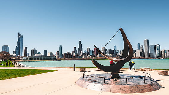 willis tower, arkitektur, bygninger, forretning, by, dagslys, græs, havn, Hotel, milepæl, landskab, ocean, udendørs, mennesker, rekreation, skulptur, hav, sommer, turisme, turist, tårn, rejse, vand, havnefronten, himmel, bygget struktur, skyfri himmel, bygning udvendig, skyskraber, kontorbygning udvendig, by skyline, bygning, natur, høj - høj, dag, moderne, kontor, ingen mennesker, bybilledet, 5K, CC0, offentligt domæne, royaltyfrie