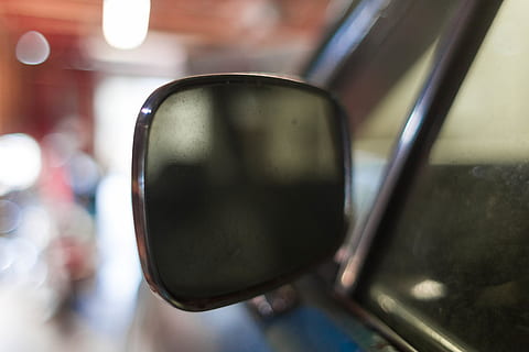 hardware, electronics, computer, mouse, mirror, car mirror, cowbell, finger, camera lens, mud, hook, claw, bridge, boardwalk, building, appliance, toaster, animal, terrier, canine, reflection, focus on foreground, close-up, mode of transportation, car, motor vehicle, transportation, rear-view mirror, side-view mirror, land vehicle, day, one person, incidental people, outdoors, glass - material, city, vehicle mirror, 5K, CC0, public domain, royalty free