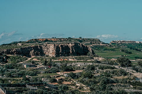 Munte, copaci vedere, platou, natură, în aer liber, decor, peisaj, terasă de stâncă, vedere aeriene, panoramic, stâncă, vale, canion, mediu rural, teren, tundră, sol, cale, drum, șosea, ruine, cer, construită, arhitectură, plantă, exteriorul clădirii, nici o persoana, zi, copac, istorie, clădire, mediu inconjurator, trecutul, frumusețe în natură, zonă rezidențială, scenice - natura, o scenă liniștită, civilizatie antica, 4K, CC0, domeniu public, fără drepturi de autor