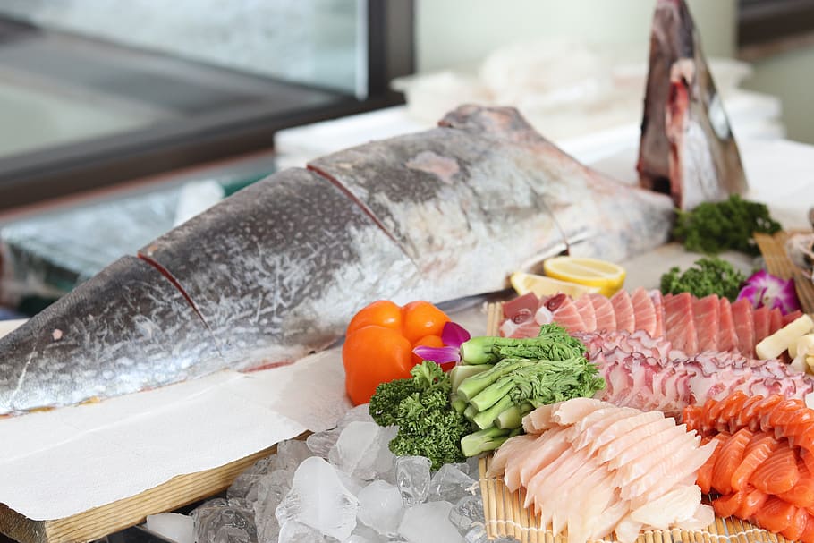 temps, fresc, diversos temps, bufet, menjar, menjar i beguda, frescor, alimentació saludable, vegetals, variació, benestar, elecció, a l'interior, natura morta, cap gent, marisc, aliments crus, peix, pastanaga, bròquil, arrel vegetal, taula, primer pla, venda al detall, menjar japonès, 5K