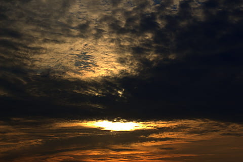 solnedgang, indstilling, sæt, natur, Eva, aften, sky - himmel, himmel, skønhed i naturen, scenics - natur, ro, idyllisk, dramatisk himmel, ingen mennesker, orange farve, rolig scene, sollys, ærefrygt, overskyet, cloudscape, sol, udendørs, baggrunde, mørk, meteorologi, ildevarslende, 1080P, CC0, offentligt domæne, royaltyfrie