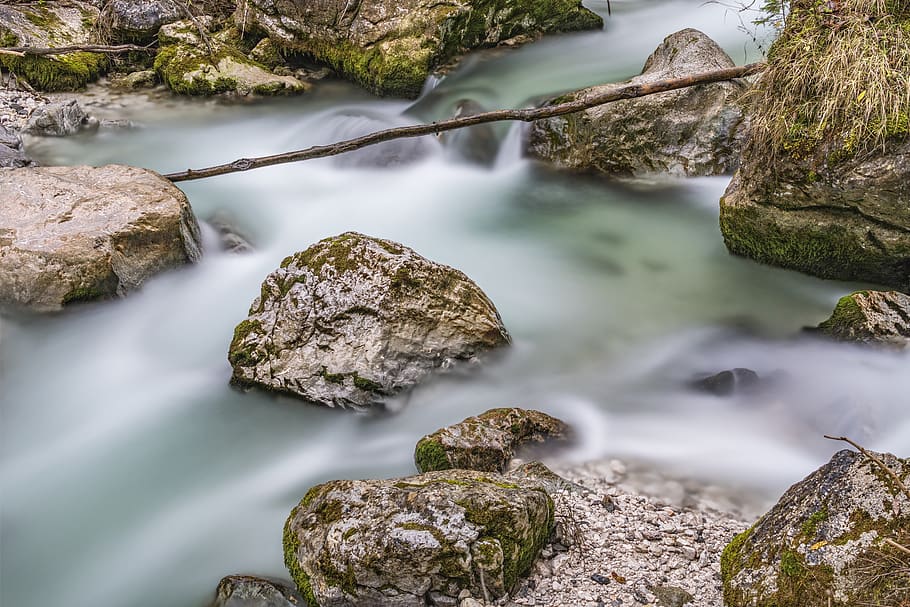 corrent, molsa, cobert, roques, durant el dia, rock, planta, flora, mala herba, riu, ramsauer ache, Alemanya, exposició llarga, riu rocós, streaming, aigua, rierol, a l'aire lliure, aigua corrent, fluir aigua, monstre de l'arbre, muntanya, Alps, naturalesa, rock - object, sòlid, escenics - natura, bellesa a la natura, cap gent, tranquil·litat, moviment, dia, terra, rierol: aigua que flueix, moviment borrós, aigua que flueix, escena tranquil·la, que flueix, 5K