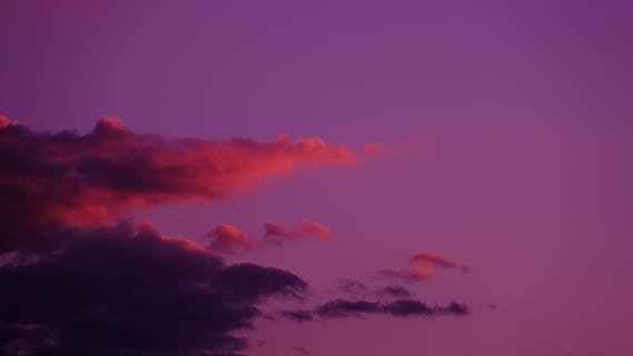 nuvens negras, natureza, ao ar livre, noite, astronomia, espaço sideral, espaço, universo, céu, lua, alvorecer, por do sol, Céu vermelho, crepúsculo, animal, pássaro, silhueta, lua cheia, clima, nuvem, fogos de artifício, nuvem - céu, beleza na natureza, cor rosa, scenics - natureza, céu dramático, tranquilidade, cloudscape, roxa, idílico, cena tranquila, ninguém, meio Ambiente, multi colorido, origens, atmosfera, vento, céu romântico, abstrato, 5K, CC0, domínio público, royalty free
