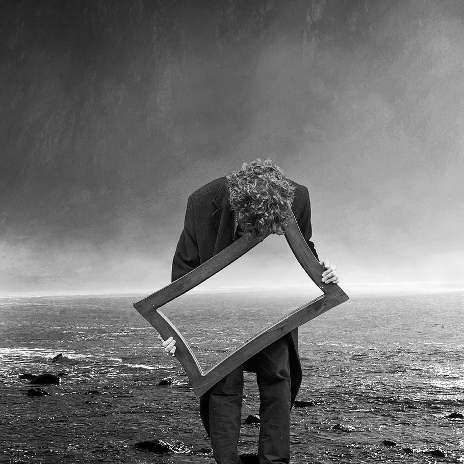 mirall, reflexió, cel, solitari, por, surrealista, boira, sol, oceà, noi, un, fosc, marc, mar, eternitat, infinit, aigua, persones reals, terra, platja, una persona, horitzó sobre l’aigua, activitat d'oci, horitzó, naturalesa, estils de vida, de peu, vista del darrere, longitud completa, dia, bellesa a la natura, escenics - natura, a l'aire lliure, 4K
