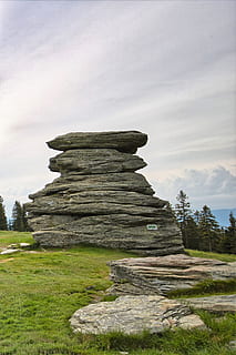 pedra del diable, estiria, naturalesa, núvols, rock, cel, Austràlia, herba, escènic, núvol - cel, pila, sòlid, cap gent, dia, camp, terra, tranquil·litat, equilibri, escena tranquil·la, planta, bellesa a la natura, pedra - objecte, paisatge, medi ambient, escenics - natura, a l'aire lliure, civilització antiga, 4K, CC0, domini públic, lliure de regalies