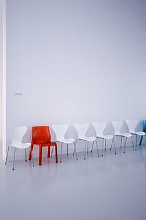 unbesetzt, Stühle, Innerhalb, Zimmer, Stuhl, Möbel, drinnen, Deutschland, Sindelfingen, Wartezimmer, Ausnahme, Innenarchitektur, Ecke, Fußboden, Klinik, Tabelle, Sitzung, Konferenzraum, Rezeption, Empfangszimmer, Wand, kopieren sie platz, Sitz, keine Leute, Himmel, Abwesenheit, klarer Himmel, Natur, leeren, Tag, Blau, in einer Reihe, Entspannung, Schatten, weiße Farbe, Schönheit in der Natur, Anordnung, Gruppe von Objekten, Ruhe, 4K, CC0, gemeinfrei, lizenzfrei