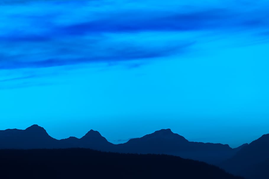 cielo, la modifica, luce, pendenza, ombra, montagna, scenario, blu, tramonto, la tranquillità, silhouette, scena tranquilla, scenics - natura, bellezza nella natura, nuvola - cielo, nessuno, natura, catena montuosa, scena non urbana, idilliaco, ambiente, all'aperto, crepuscolo, copia spazio, paesaggio, maestoso, picco di montagna, 5K